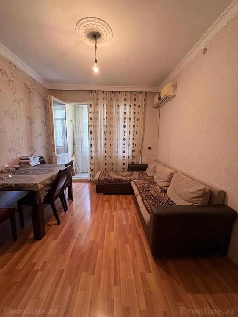 Satılır 2 otaqlı Mənzil Köhnə tikili 55 m² 3-cü mikrorayon