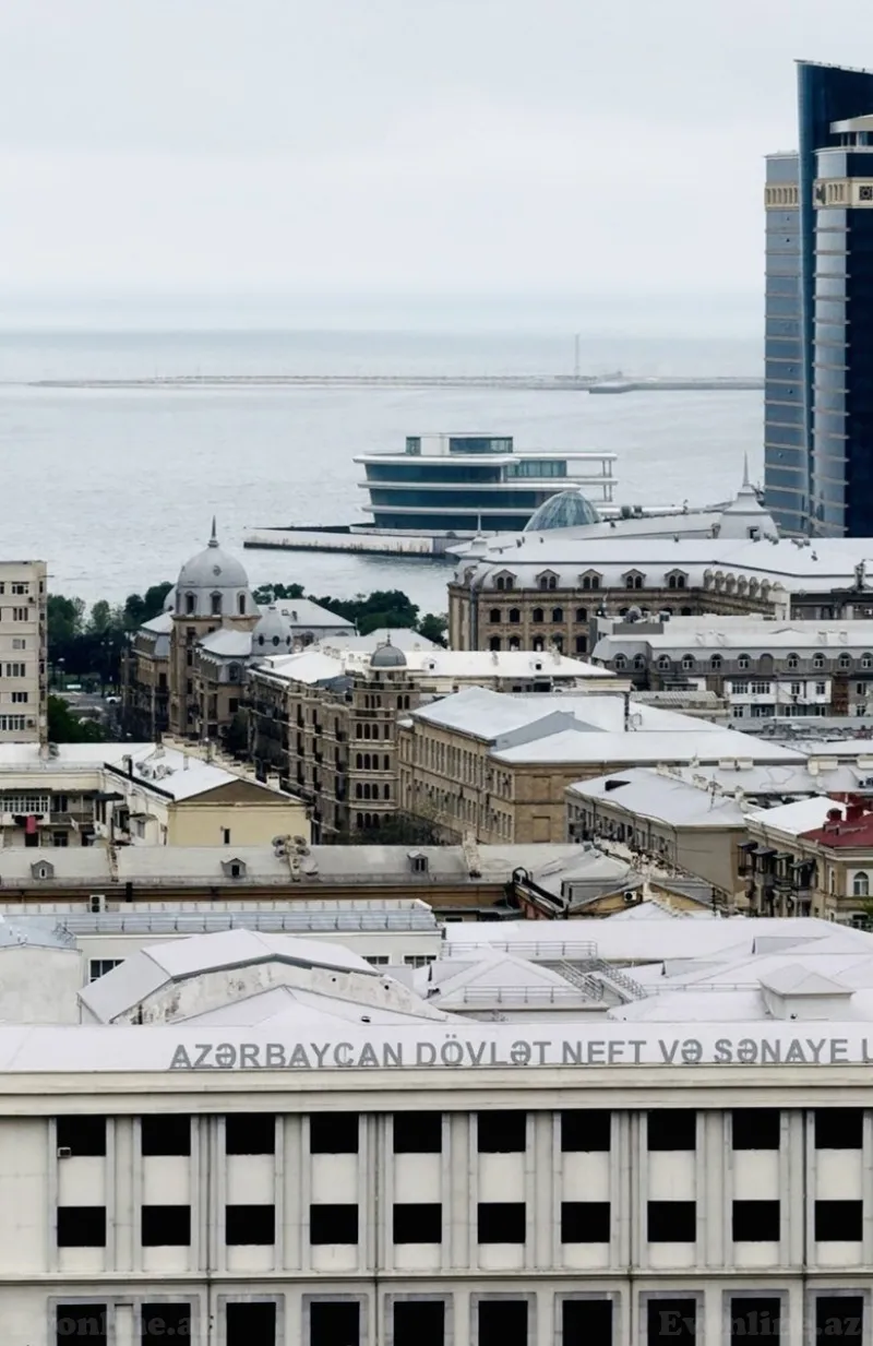 Satılır 3 otaqlı Mənzil Yeni tikili 115 m² 28 May m. - şəkil 2