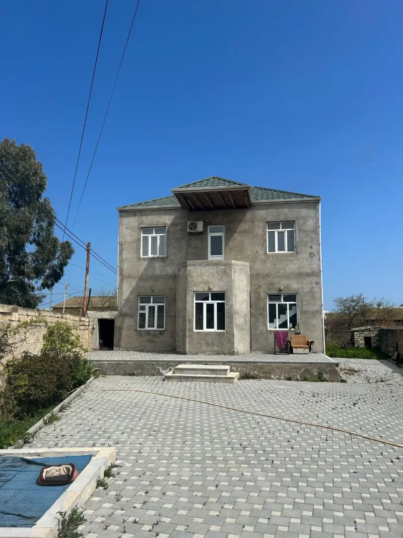 5 otaqlı Həyət evi 220 m² Bakıxanov Satılır