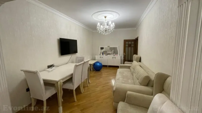 Satılır 2 otaqlı Mənzil Köhnə tikili 70 m² 9-cu mikrorayon - şəkil 2