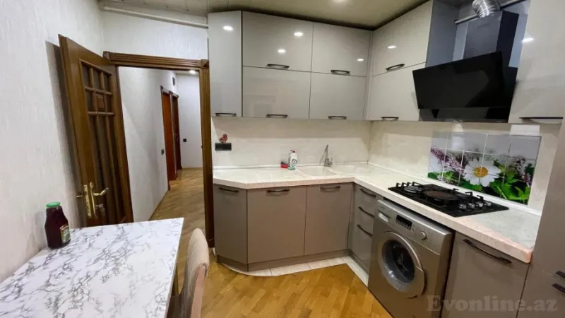 Satılır 2 otaqlı Mənzil Köhnə tikili 70 m² 9-cu mikrorayon - şəkil 5