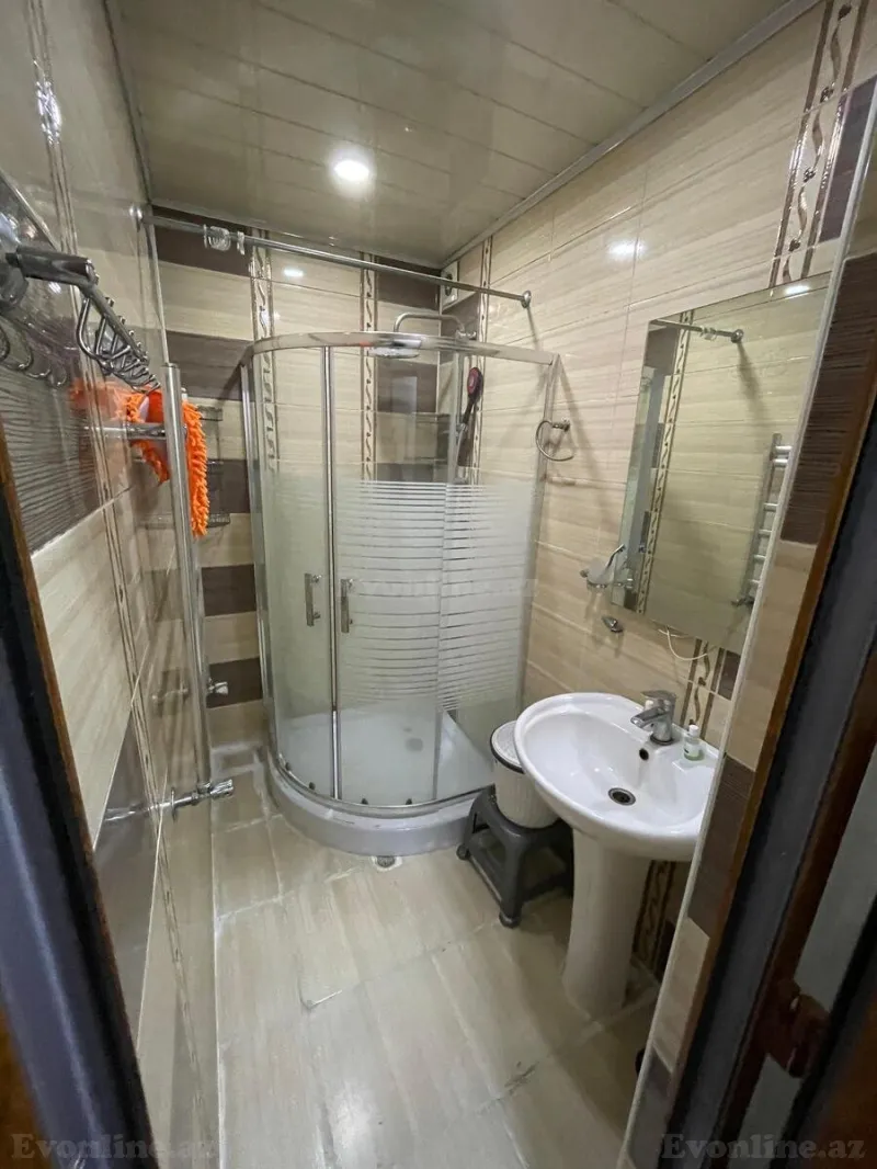 Satılır 2 otaqlı Mənzil Köhnə tikili 70 m² 9-cu mikrorayon - şəkil 6