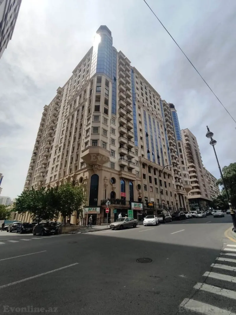 Satılır Obyekt 200 m² 28 May m.