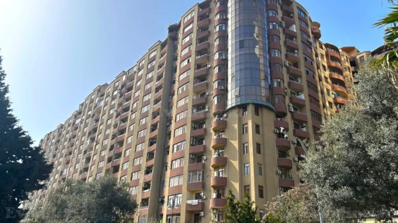 Kirayə verilir 4 otaqlı Mənzil Yeni tikili 170 m² Xətai m.