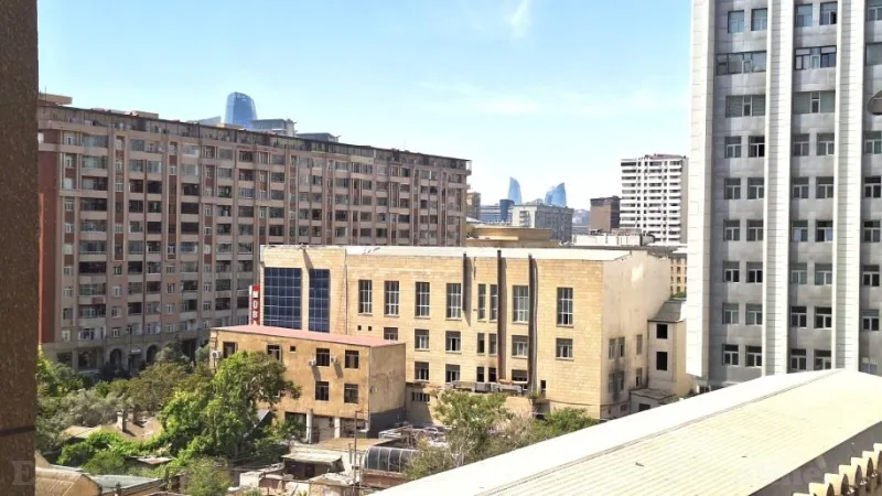 Kirayə verilir 4 otaqlı Mənzil Yeni tikili 170 m² Xətai m. - şəkil 6