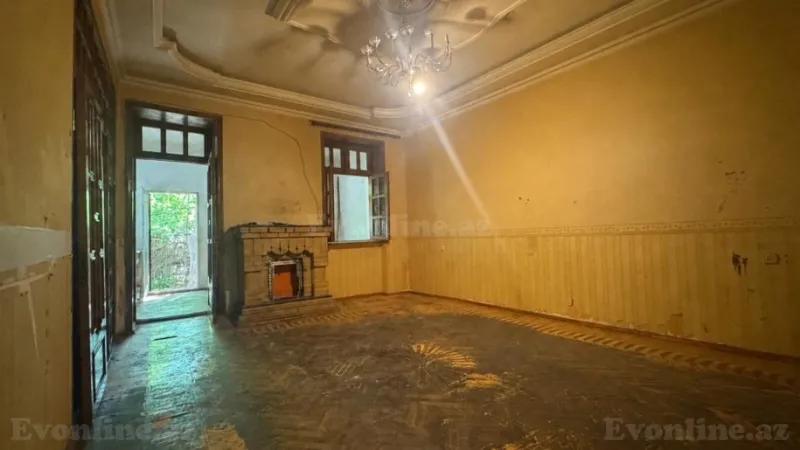 Satılır 5 otaqlı Mənzil Köhnə tikili 135 m² Nəriman Nərimanov m. - şəkil 3