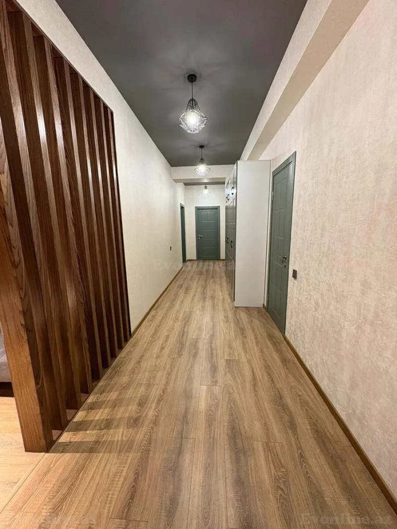 Kirayə verilir 3 otaqlı Mənzil Yeni tikili 120 m² Gənclik m.