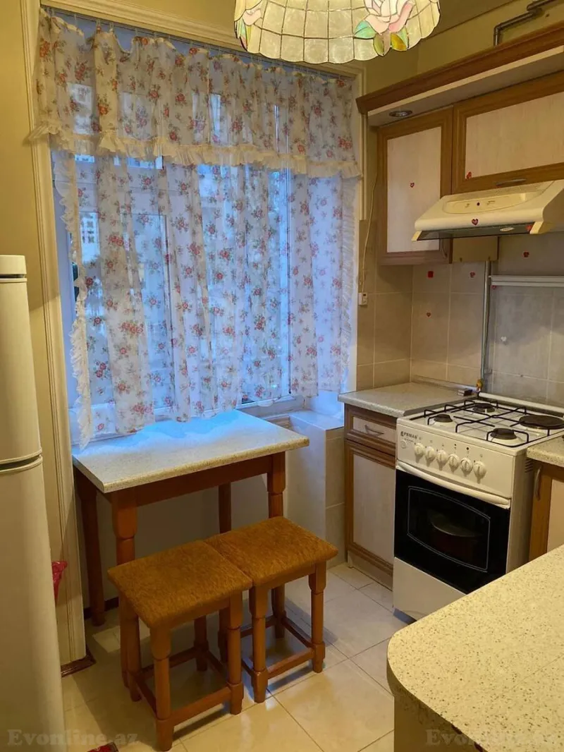 Satılır 1 otaqlı Mənzil Köhnə tikili 40 m² Elmlər Akademiyası m. - şəkil 3