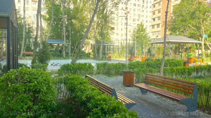 Satılır 4 otaqlı Mənzil Köhnə tikili 110 m² Neftçilər m.