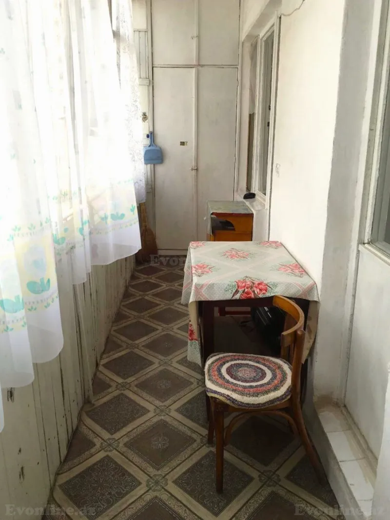 Satılır 4 otaqlı Mənzil Köhnə tikili 110 m² Neftçilər m. - şəkil 13