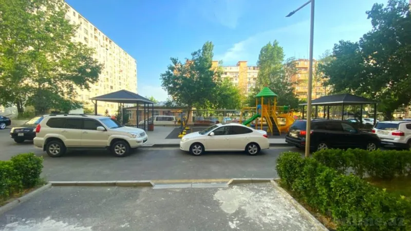 Satılır 4 otaqlı Mənzil Köhnə tikili 110 m² Neftçilər m. - şəkil 21