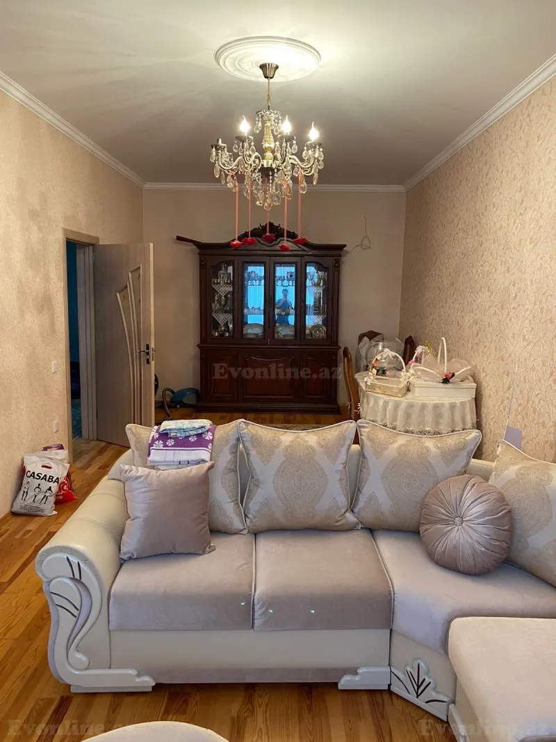 4 otaqlı Həyət evi 300 m² Ramana Satılır