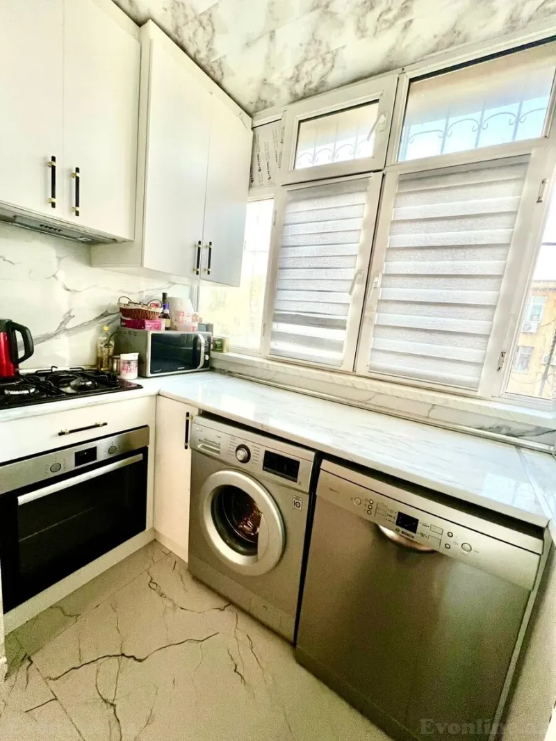 Satılır 2 otaqlı Mənzil Köhnə tikili 36 m² Koroğlu m. - şəkil 9