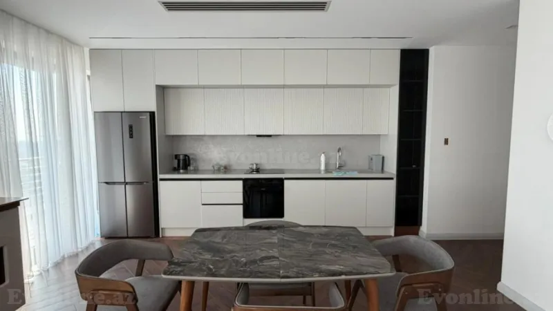 Kirayə verilir 4 otaqlı Mənzil Yeni tikili 157 m² Xətai r.