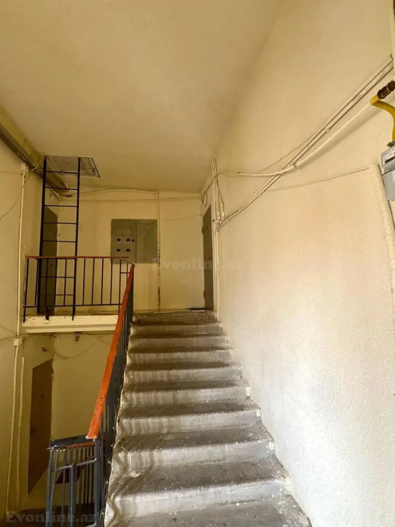 Satılır 5 otaqlı Mənzil Köhnə tikili 110 m² Əhmədli - şəkil 5