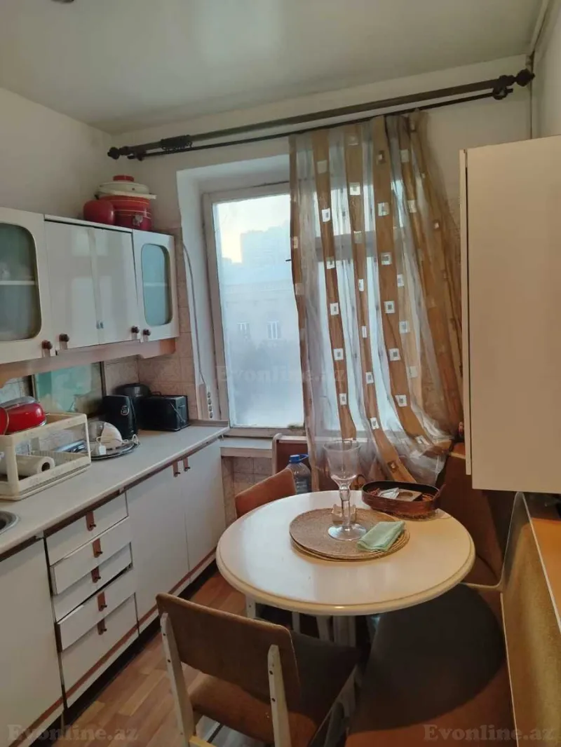 Satılır 3 otaqlı Mənzil Köhnə tikili 70 m² Nizami m. - şəkil 10