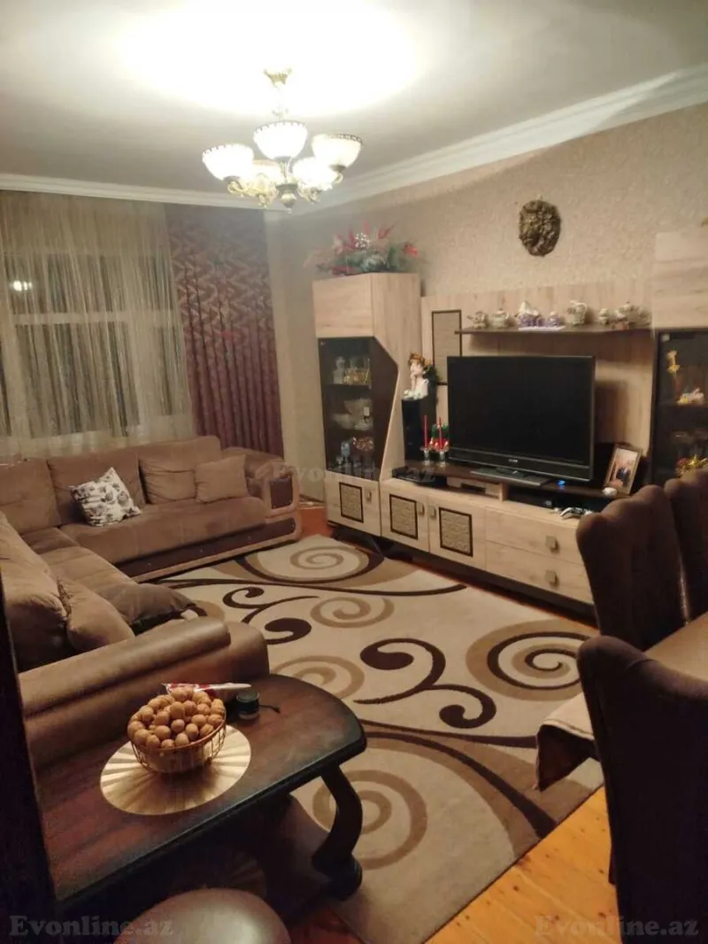 Satılır 3 otaqlı Mənzil Köhnə tikili 78 m² Badamdar