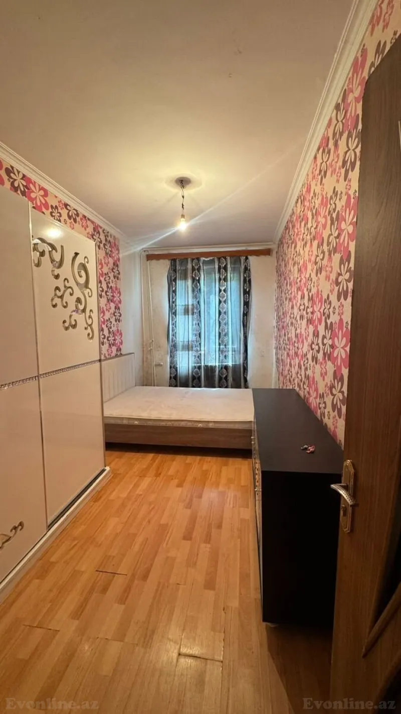 Kirayə verilir 2 otaqlı Mənzil Köhnə tikili 40 m² Memar Əcəmi m.