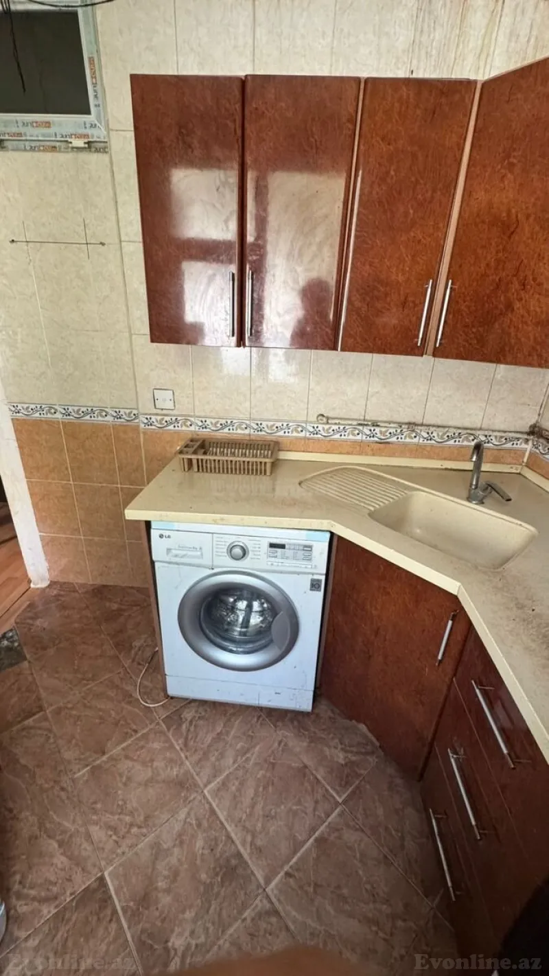 Kirayə verilir 2 otaqlı Mənzil Köhnə tikili 40 m² Memar Əcəmi m. - şəkil 6