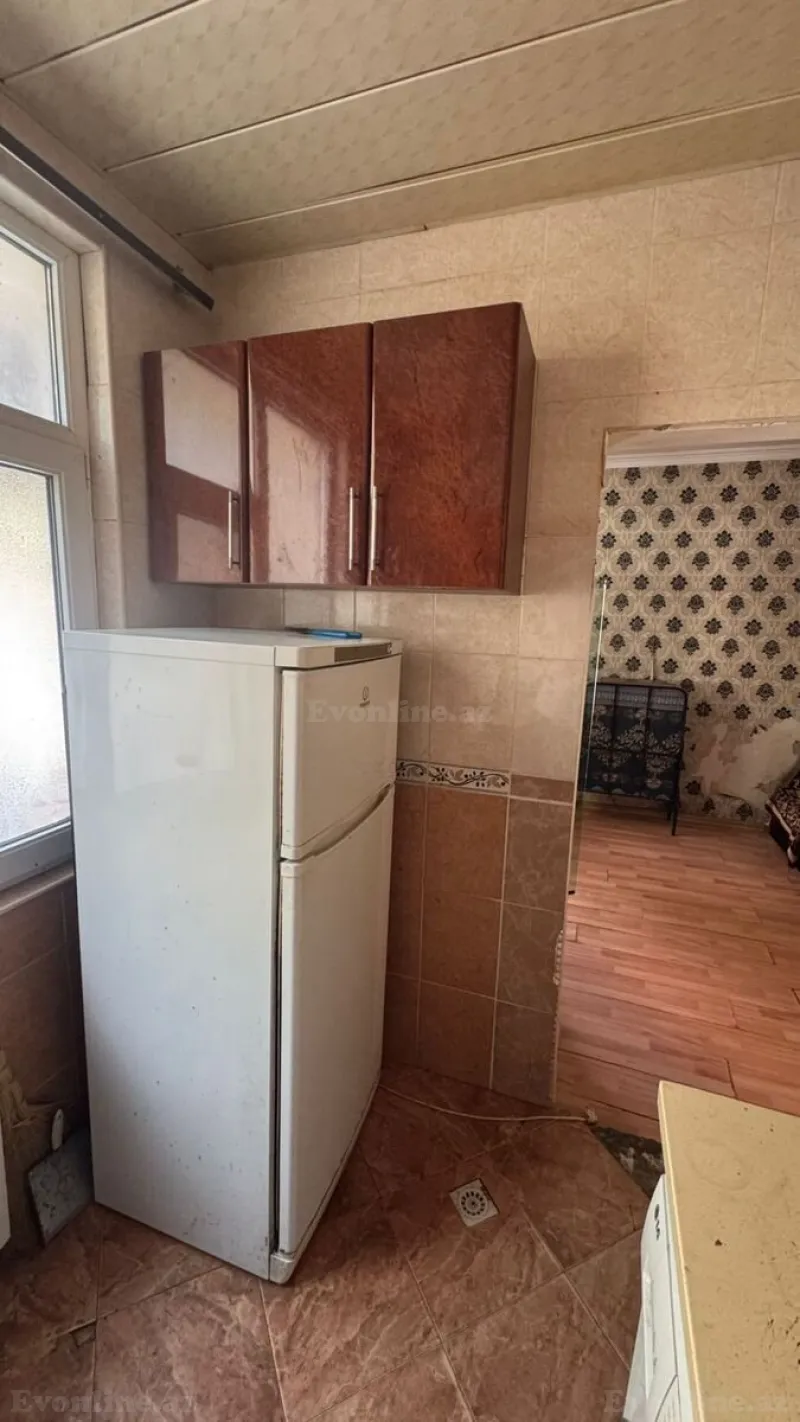 Kirayə verilir 2 otaqlı Mənzil Köhnə tikili 40 m² Memar Əcəmi m. - şəkil 7