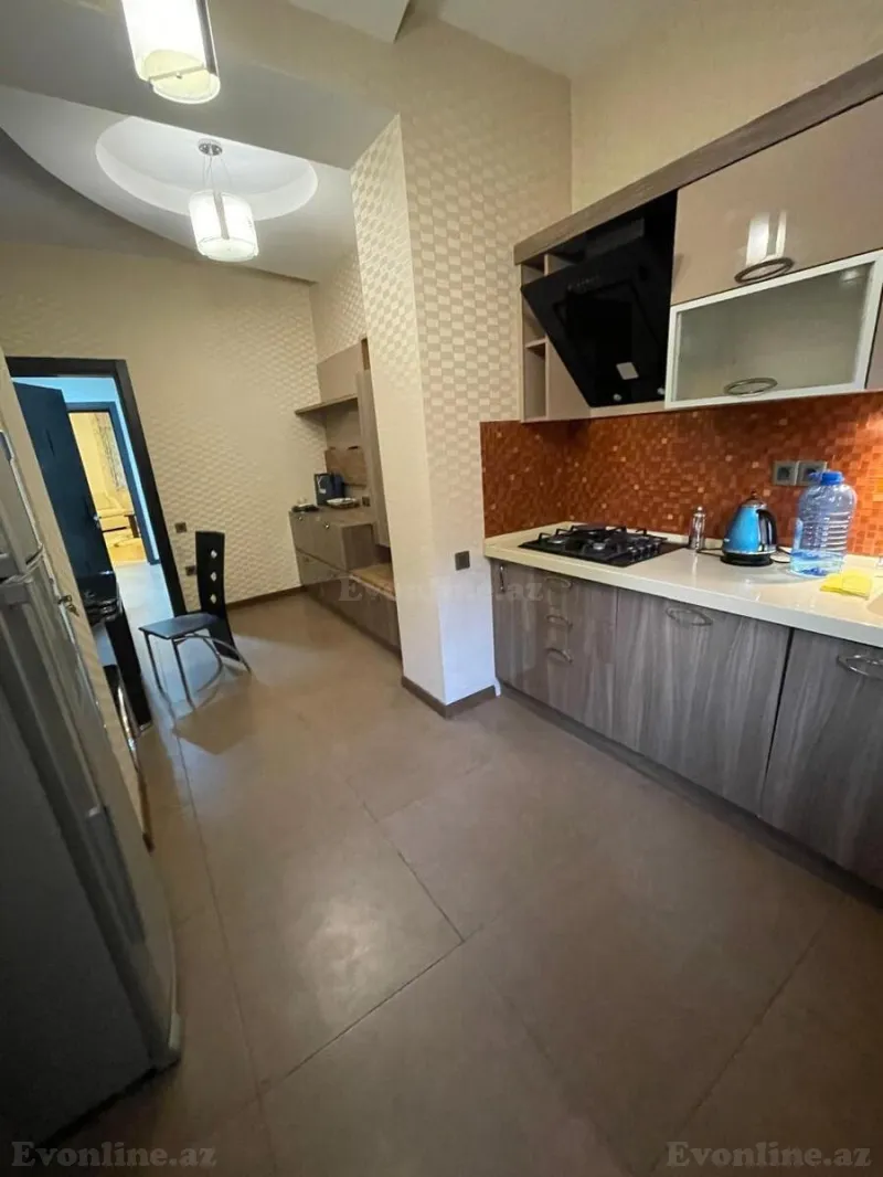 Satılır 3 otaqlı Mənzil Köhnə tikili 90 m² Yasamal - şəkil 10