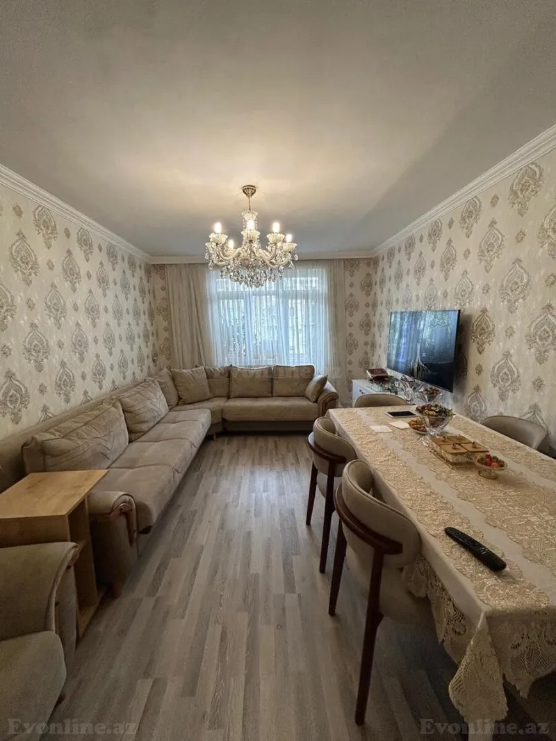 Satılır 3 otaqlı Mənzil Köhnə tikili 70 m² Gəncə