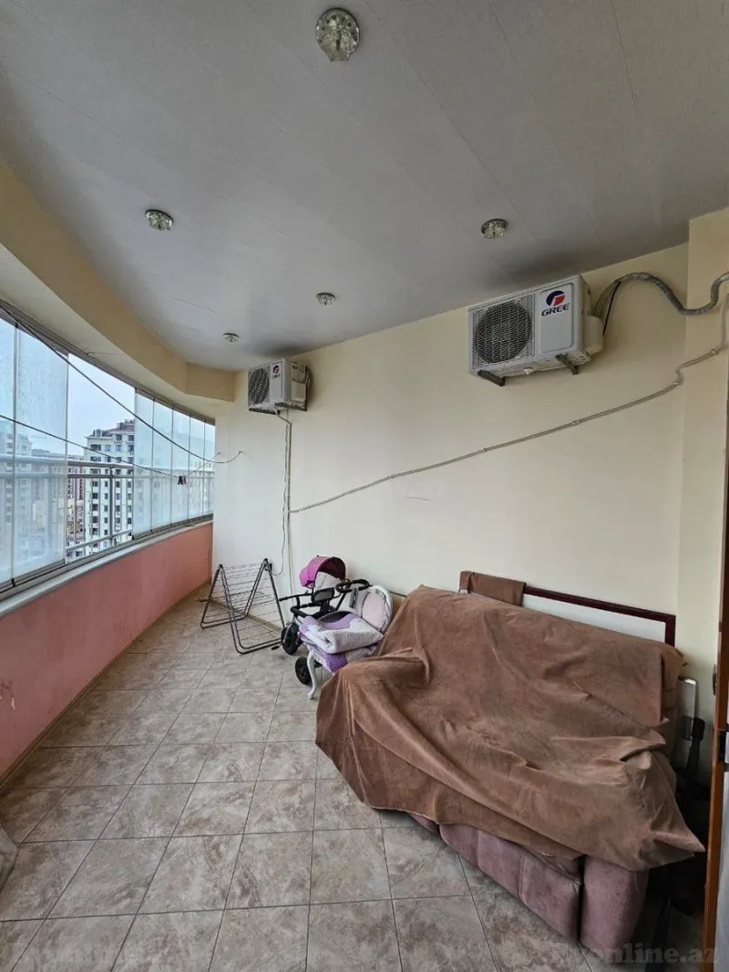 Satılır 4 otaqlı Mənzil Yeni tikili 200 m² Elmlər Akademiyası m. - şəkil 16