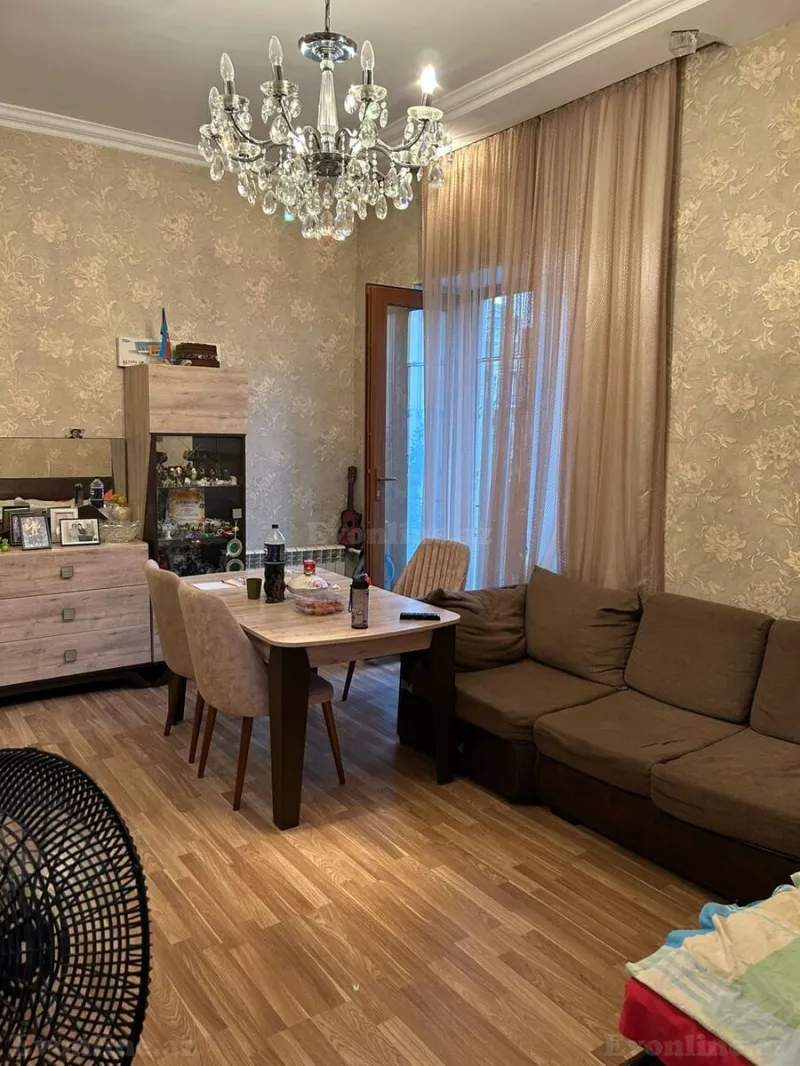 Satılır 2 otaqlı Mənzil Köhnə tikili 55 m² Elmlər Akademiyası m. - şəkil 2
