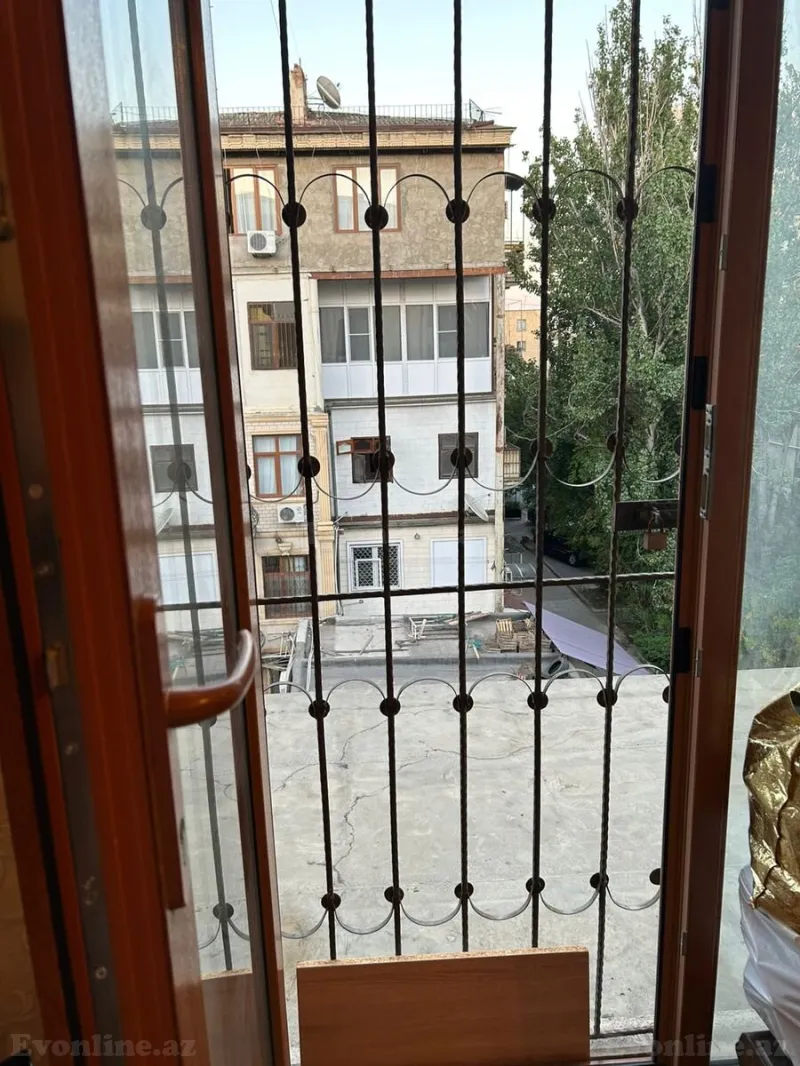 Satılır 2 otaqlı Mənzil Köhnə tikili 55 m² Elmlər Akademiyası m. - şəkil 16