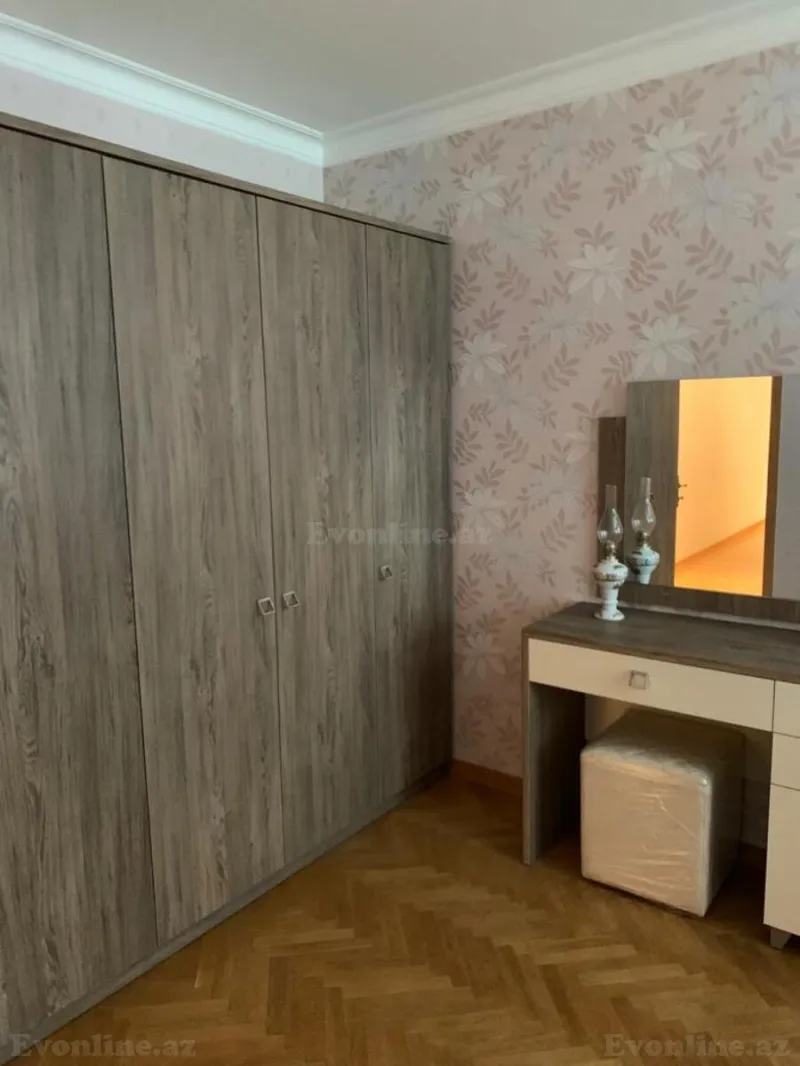 Satılır 4 otaqlı Mənzil Köhnə tikili 120 m² Elmlər Akademiyası m. - şəkil 5
