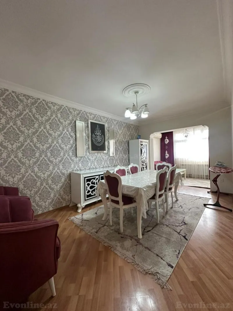 Kirayə verilir 3 otaqlı Mənzil Köhnə tikili 85 m² Gənclik m.