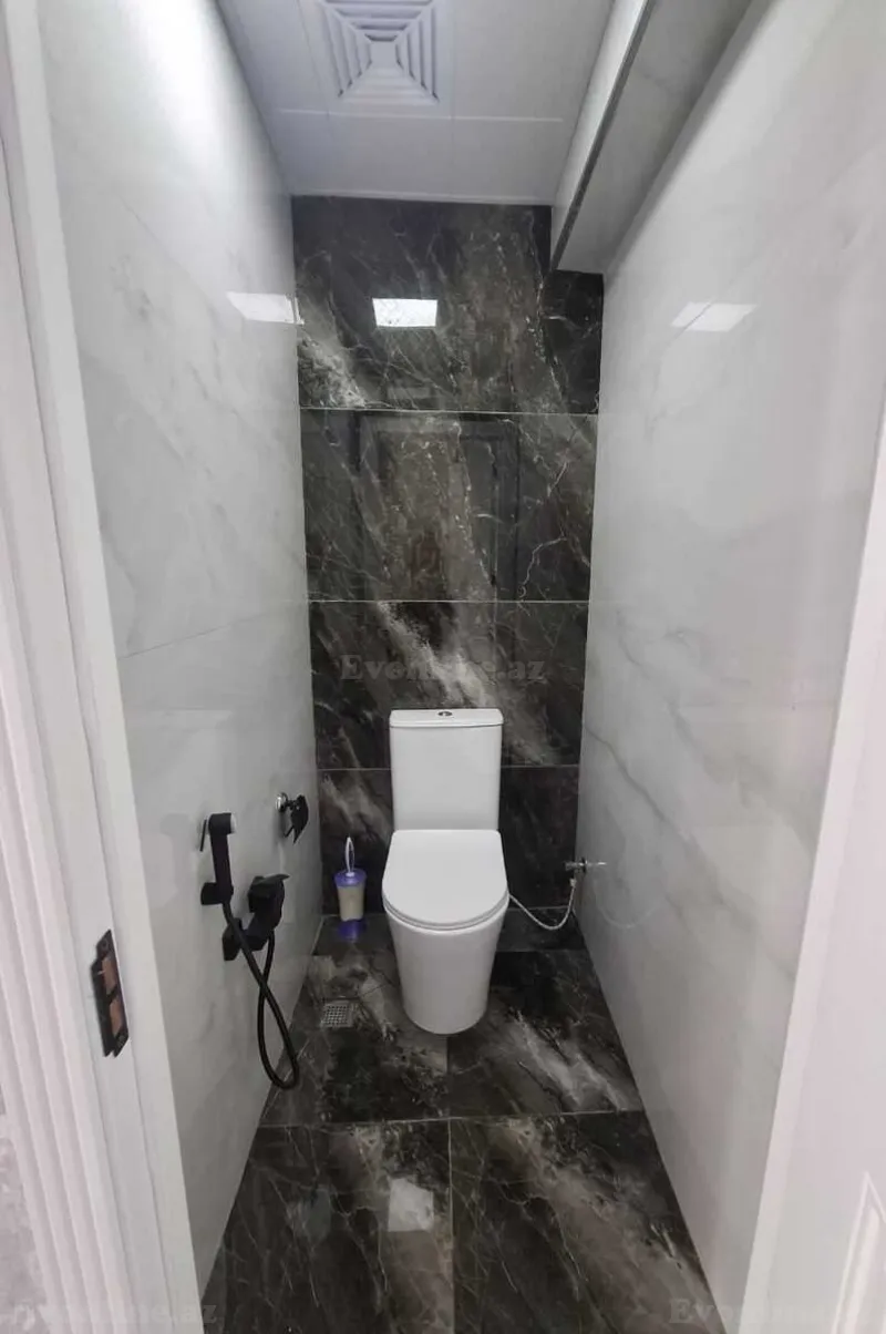 Satılır 2 otaqlı Mənzil Köhnə tikili 65 m² İnşaatçılar m. - şəkil 16
