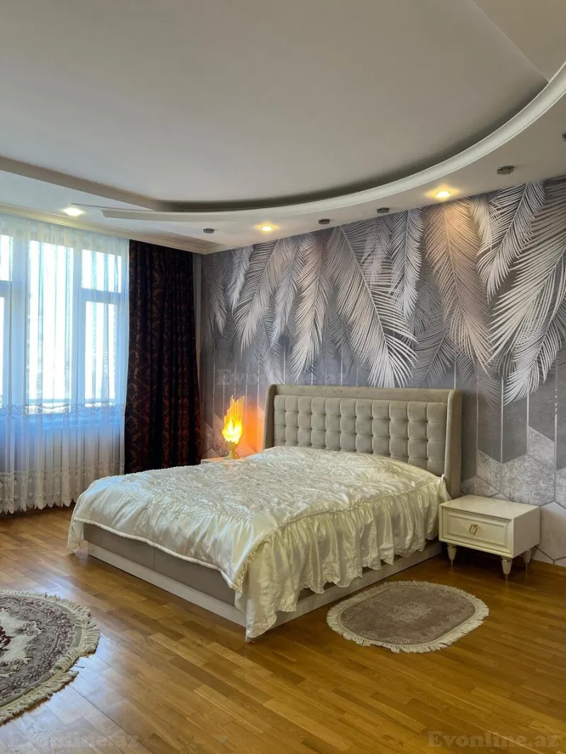 Kirayə verilir 3 otaqlı Mənzil Yeni tikili 185 m² 28 May m.