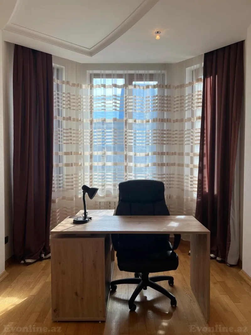 Kirayə verilir 3 otaqlı Mənzil Yeni tikili 185 m² 28 May m. - şəkil 6