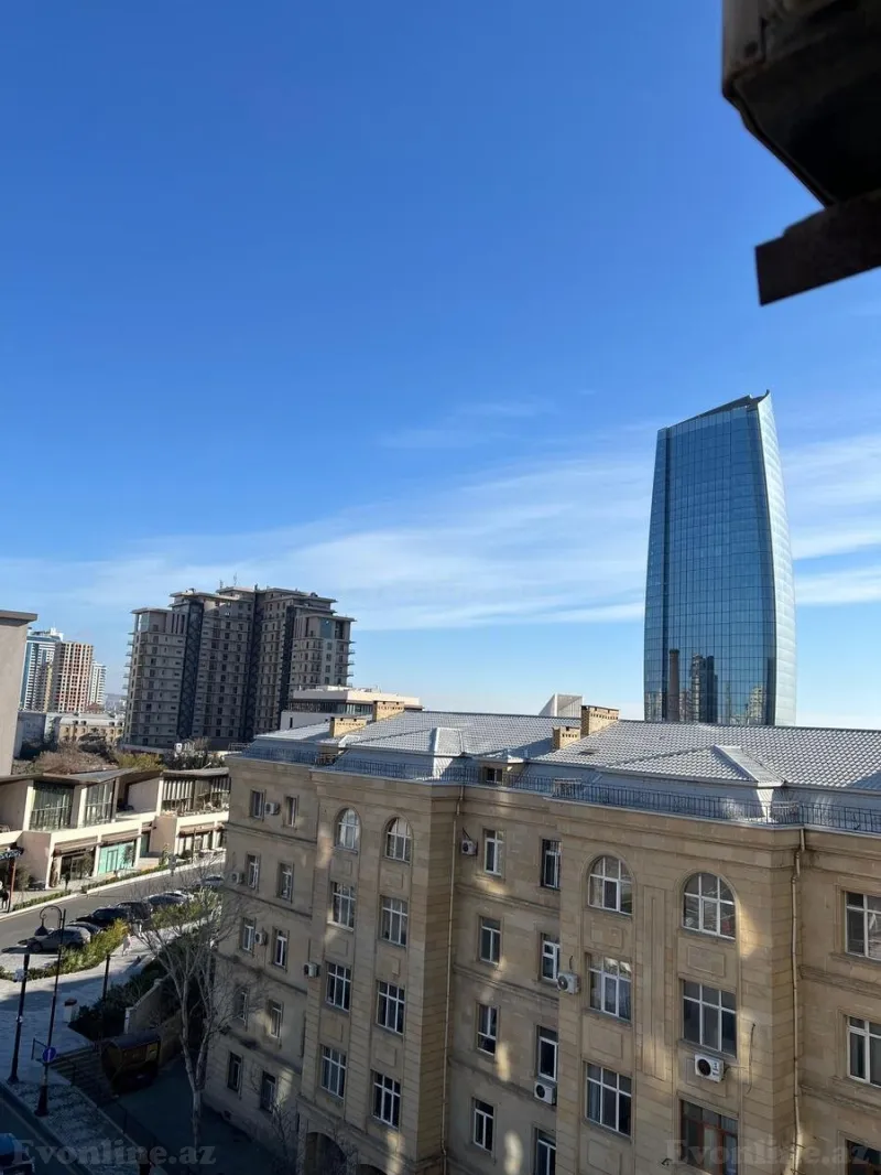Kirayə verilir 3 otaqlı Mənzil Yeni tikili 185 m² 28 May m. - şəkil 16