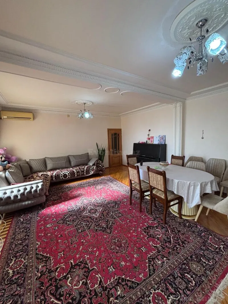 Satılır 5 otaqlı Mənzil Köhnə tikili 110 m² Əhmədli - şəkil 2