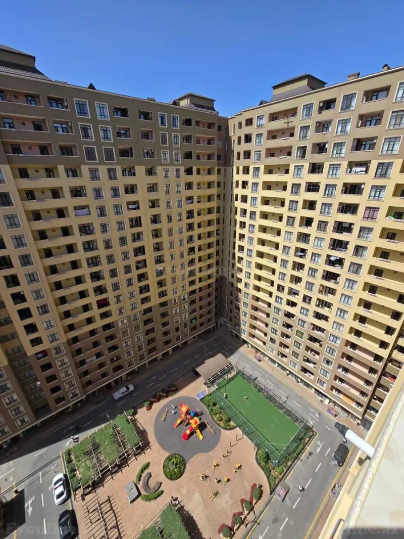 Satılır 3 otaqlı Mənzil Yeni tikili 135 m² İnşaatçılar m. - şəkil 2