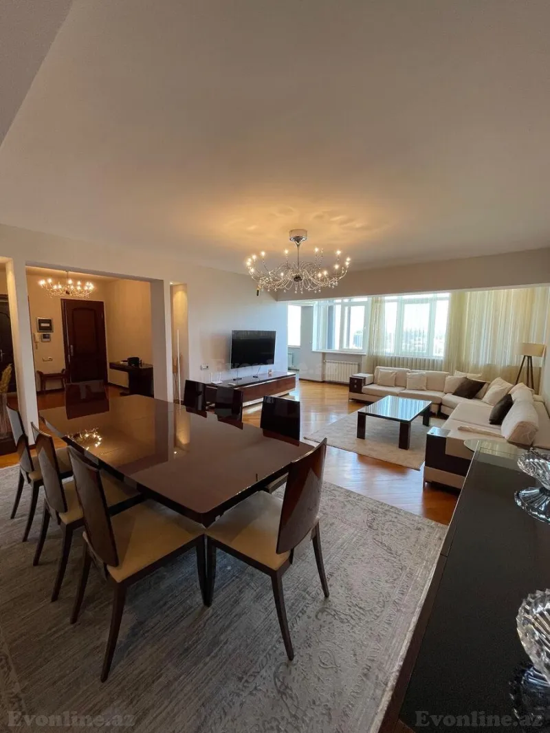 Kirayə verilir 4 otaqlı Mənzil Yeni tikili 190 m² Nizami m.