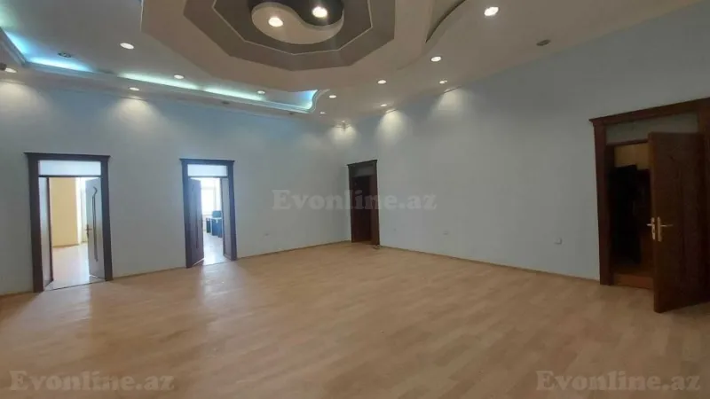 Kirayə verilir Obyekt 290 m² İçərişəhər m.