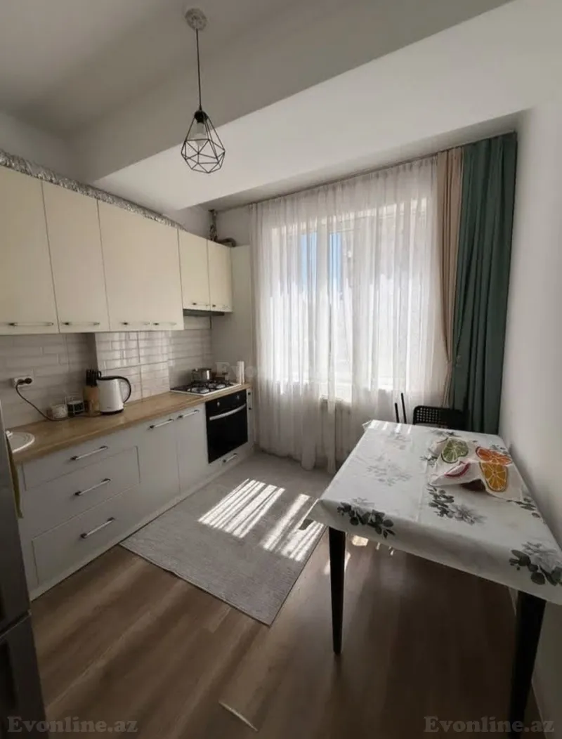 Kirayə verilir 2 otaqlı Mənzil Yeni tikili 50 m² İnşaatçılar m. - şəkil 5