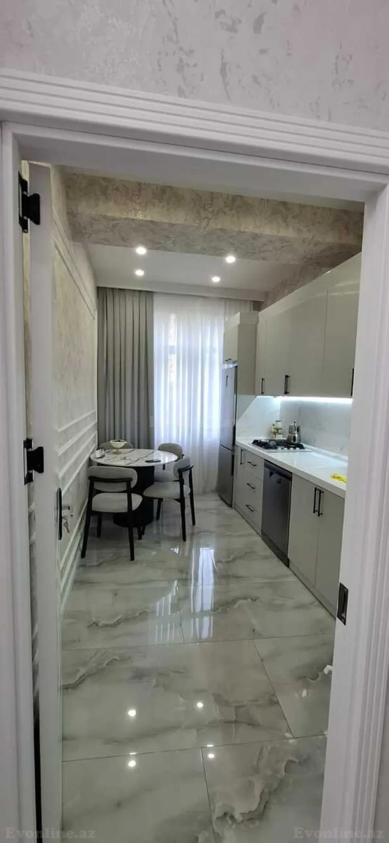 Satılır 2 otaqlı Mənzil Yeni tikili 77 m² Nəsimi r. - şəkil 4