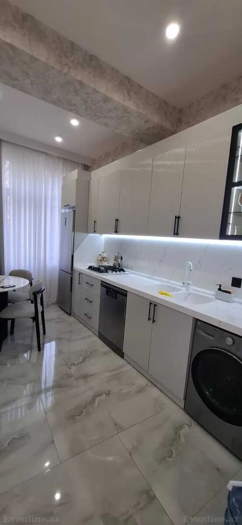 Satılır 2 otaqlı Mənzil Yeni tikili 77 m² Nəsimi r. - şəkil 6