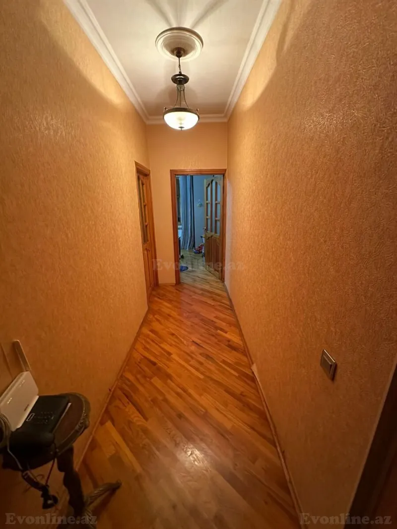 Satılır 4 otaqlı Mənzil Köhnə tikili 100 m² Gənclik m. - şəkil 5