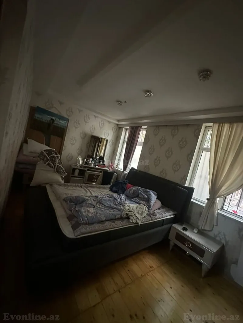 Satılır 4 otaqlı Mənzil Köhnə tikili 100 m² Gənclik m. - şəkil 6