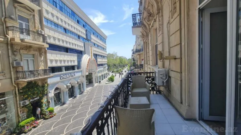 Satılır 3 otaqlı Mənzil Köhnə tikili 110 m² Sahil m. - şəkil 18