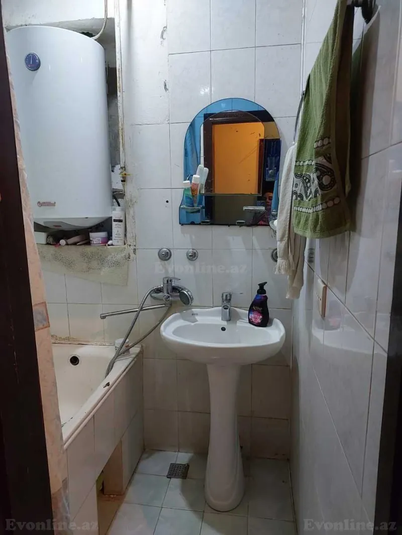 Satılır 3 otaqlı Mənzil Köhnə tikili 81 m² Xalqlar Dostluğu m. - şəkil 4