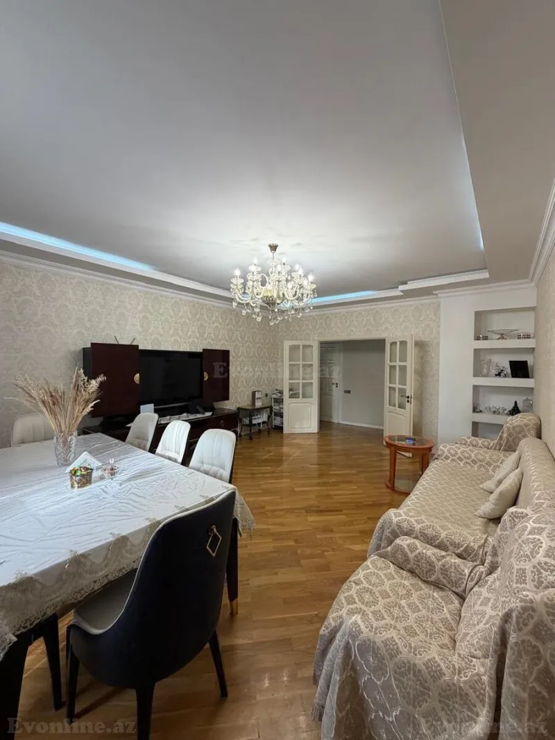 Satılır 3 otaqlı Mənzil Yeni tikili 135 m² Gənclik m. - şəkil 2