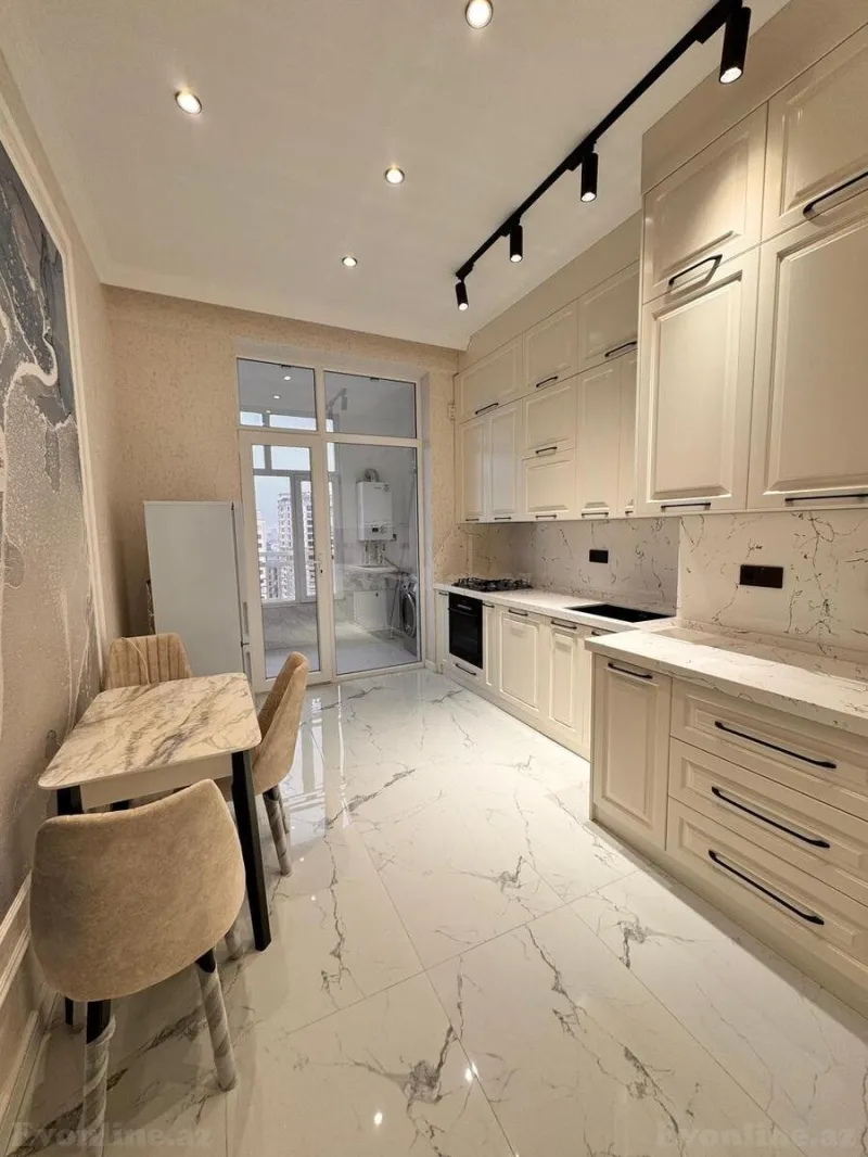 Kirayə verilir 2 otaqlı Mənzil Yeni tikili 86 m² Nərimanov r. - şəkil 2