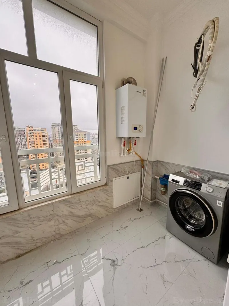 Kirayə verilir 2 otaqlı Mənzil Yeni tikili 86 m² Nərimanov r. - şəkil 5