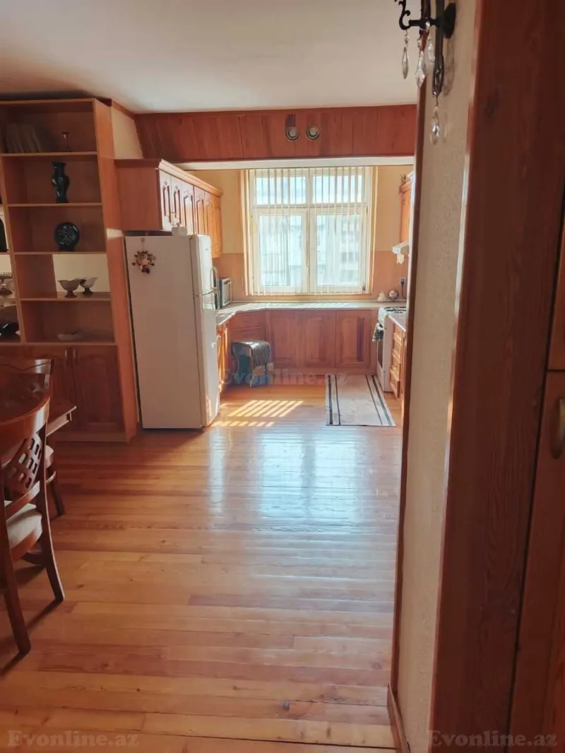 Satılır 3 otaqlı Mənzil Köhnə tikili 70 m² 28 May m. - şəkil 8